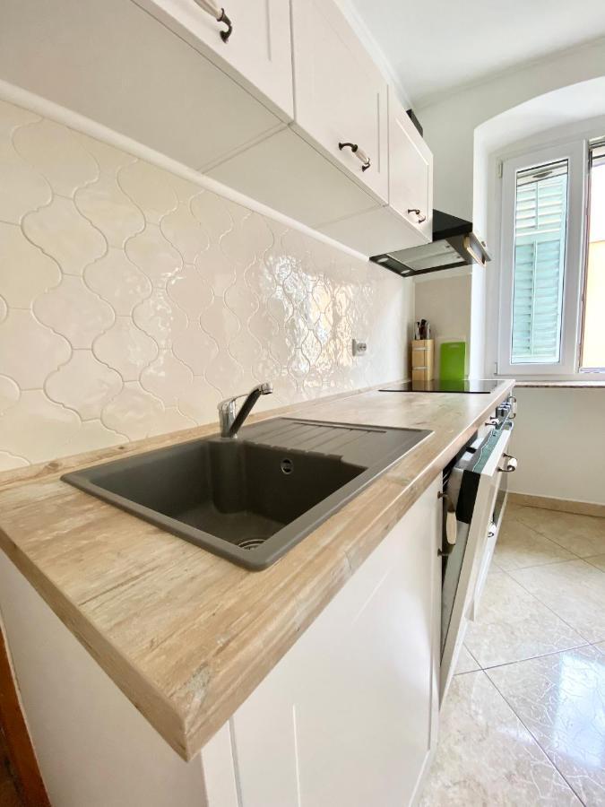 Apartment Evelina Pula Exterior foto